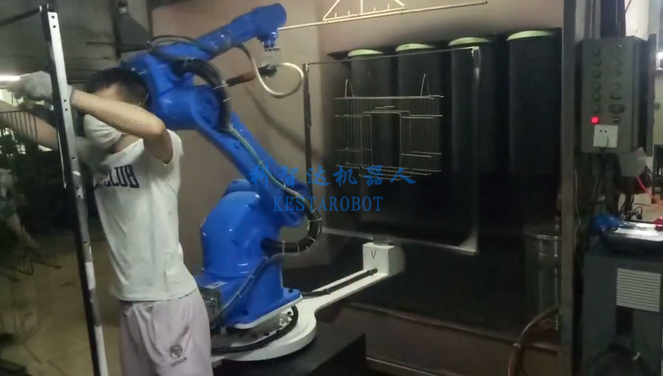 鳥籠噴粉機(jī)器人(雙工位轉(zhuǎn)臺噴涂機(jī)器人)(圖2) 鳥籠噴粉機(jī)器人(雙工位轉(zhuǎn)臺噴涂機(jī)器人)(圖2)