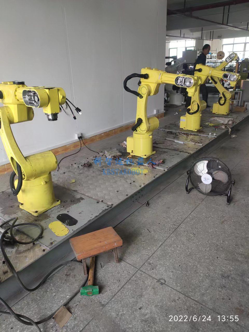 六軸機器人批量生產中(圖5)